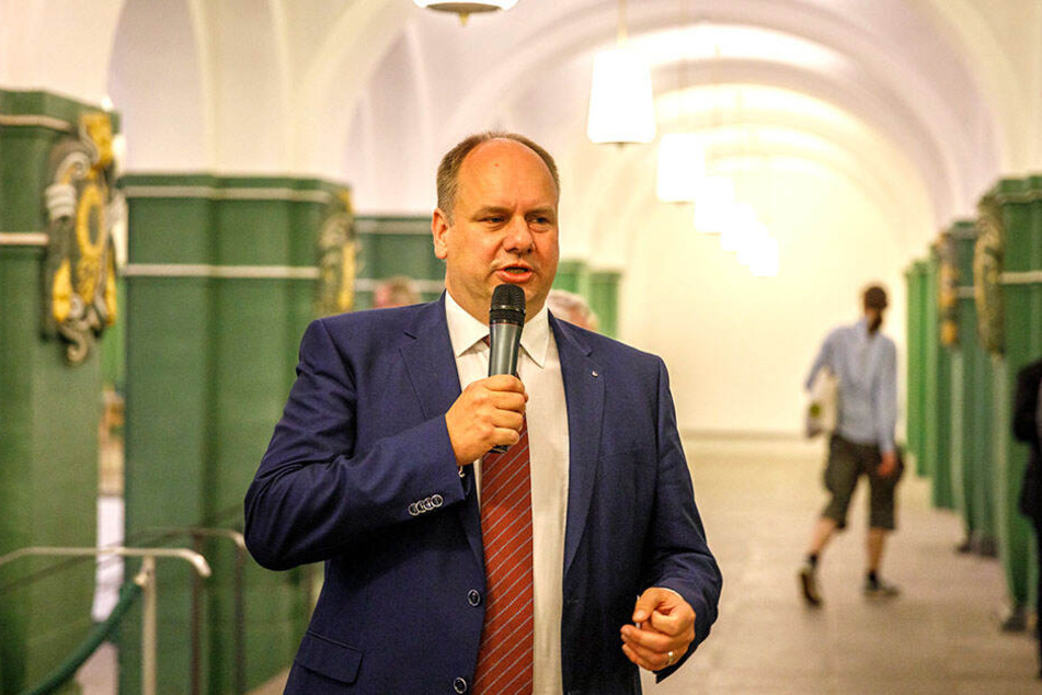OB Dirk Hilbert (47, FDP) findet das Ergebnis schade.