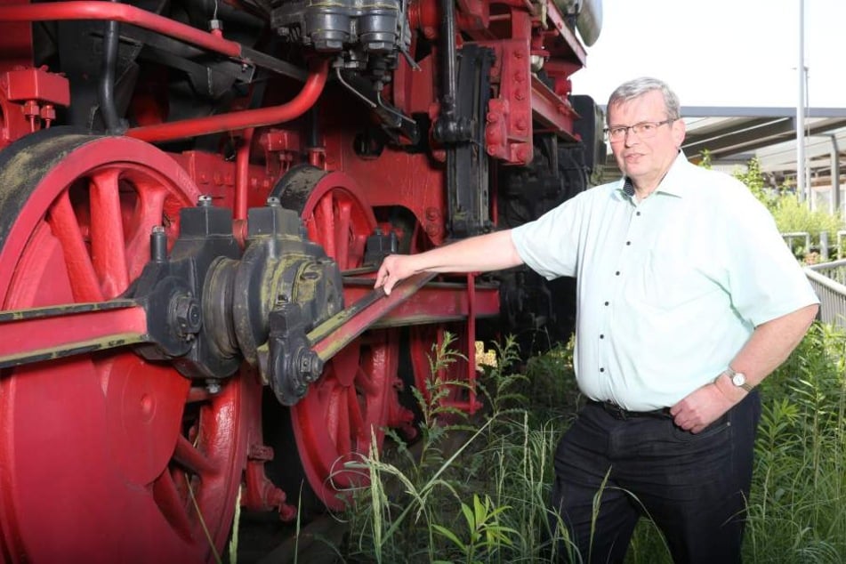 Eisenbahnfreund Heinrich Schlepper (64) kämpfte monatelang für den Verbleib der Lok in Bautzen.