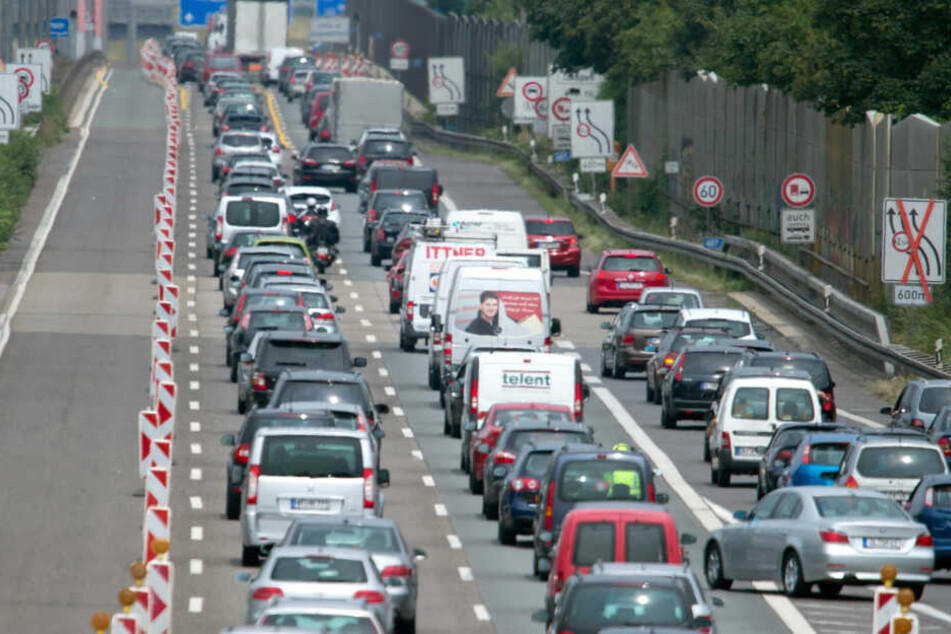 Insgesamt sollen dieses Jahr etwa 1,4 Milliarden Euro auf NRW-Autobahnen verbaut werden.