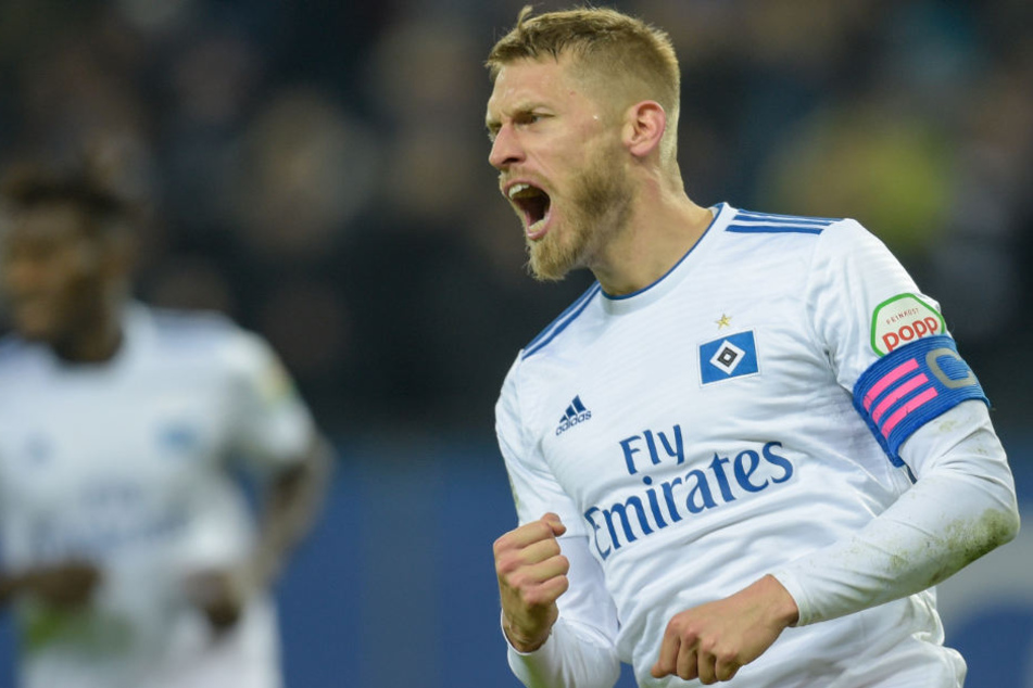 14. Spieltag im Volksparkstadion: Hamburgs Aaron Hunt feiert den Treffer zum 1:1.
