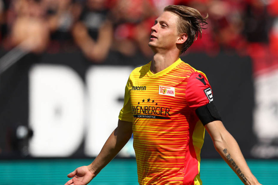 Simon Hedlund von Union jubelt über seinen Treffer zum 0:1.