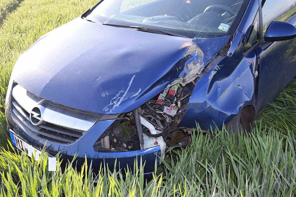 Der Opel Corsa wurde bei dem Unfall beschädigt. Die 19-Jährige blieb unverletzt.