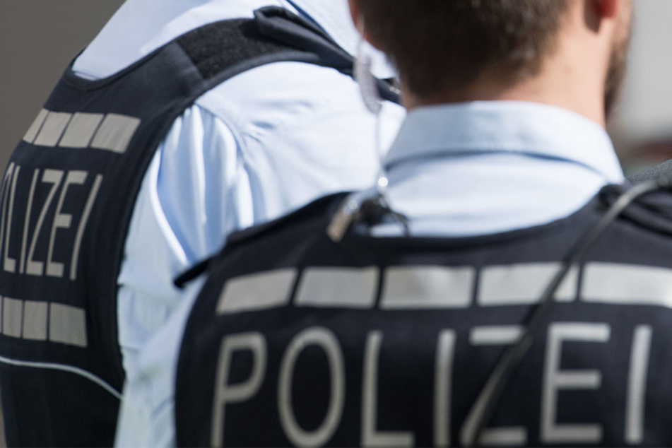 Die Polizei ging in Deutschland und Österreich gegen eine mutmaßliche Betrügerbande vor.