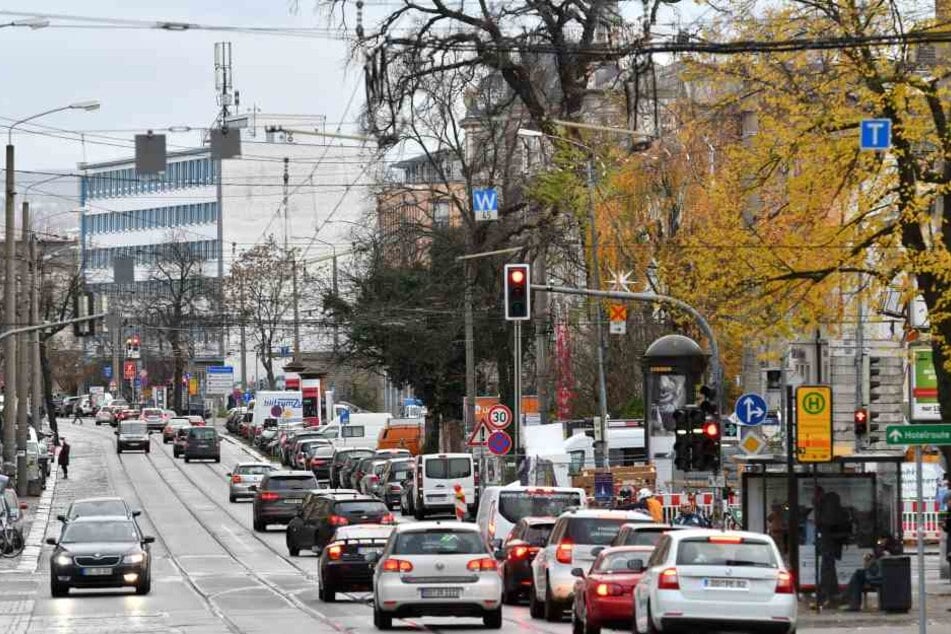 Die Königsbrücker Straße bleibt bis mindestens 2020 eine Rumpelpiste.