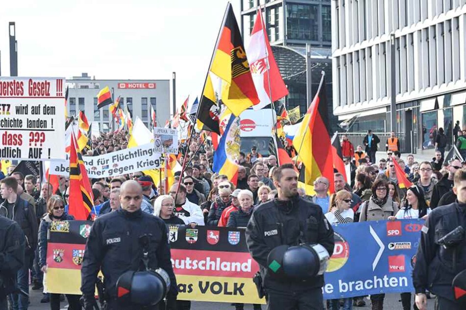 Am Sonnabend findet wiedermal eine "Merkel muss weg"-Demo in Berlin statt (Archivbild).