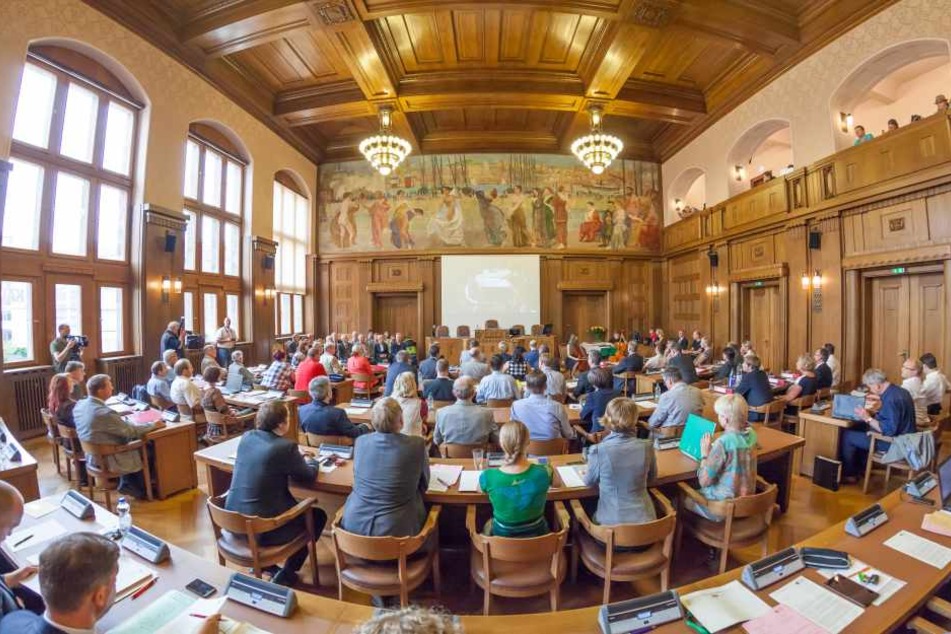 Der Stadtrat hat zugestimmt, für Klassenfahrten in eine KZ-Gedenktstätter 30 Euro pro Schüler zu übernehmen.