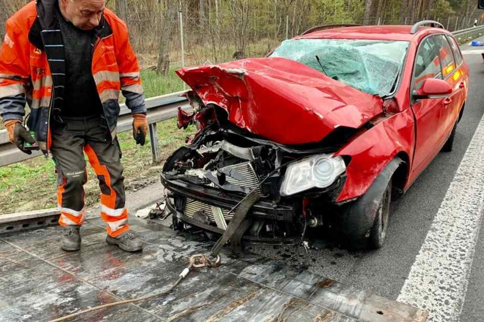 Auf der A2 gab es am Samstagmorgen einen heftigen Unfall.
