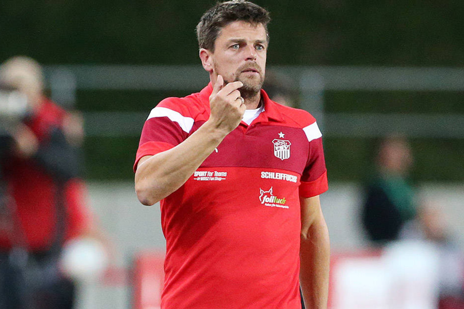 Trainer Torsten Ziegner warnt vorm starken Aufsteiger.