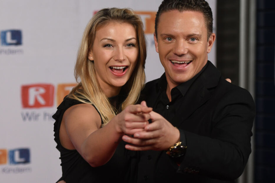 Nach dem Ende seiner TC-Showe geht Stefan Mross (43) mit seiner Freundin Anna-Carina Woitschack (26) auf Tour. (Archivbild)