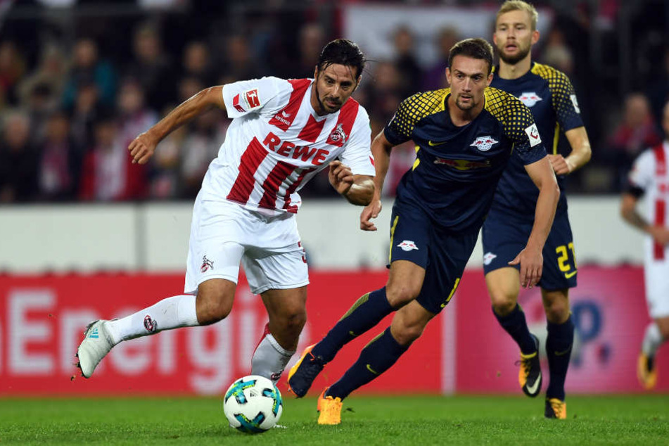 In der Hinrunde hat der 1. FC Köln (hier Claudio Pizarro, l.) gegen die Roten Bullen (hier Stefan Ilsanker (M.) und Konrad Laimer) 1:2 verloren.