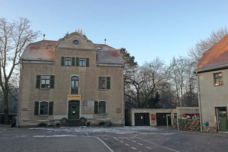 Auch die dreistöckige Villa des Mühlholz-Ensembles soll bis Ende des Jahres saniert werden.