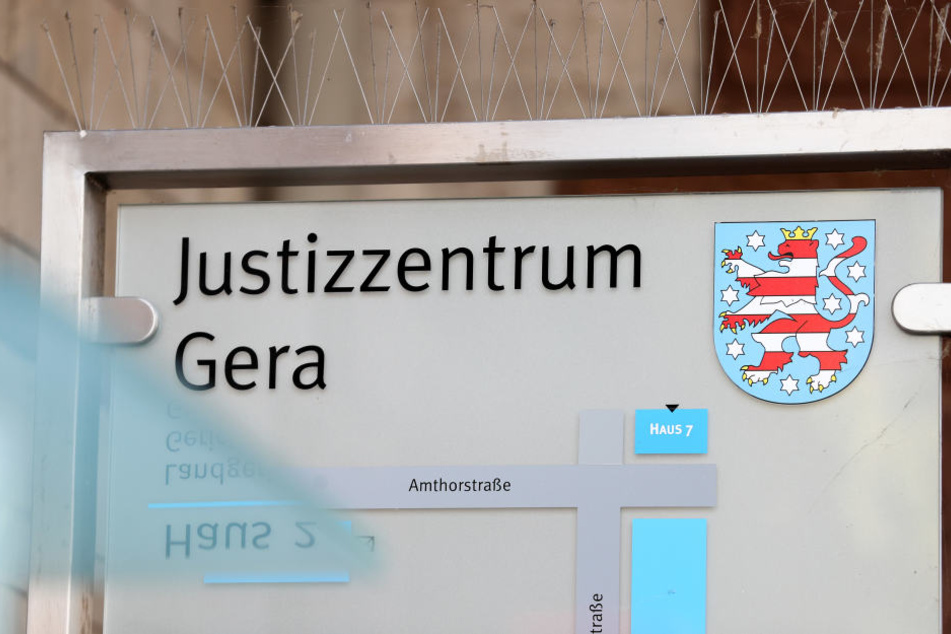 Vor dem Amtsgericht musste der Mann für seine Taten grade stehen.