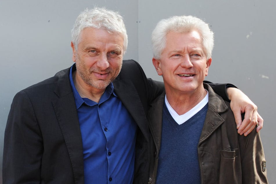 In München auf Verbrecherjagd, in Dresden entspannt zur Lesung - Miroslav Nemec (62, rechts) und
Udo Wachtveitl (57).