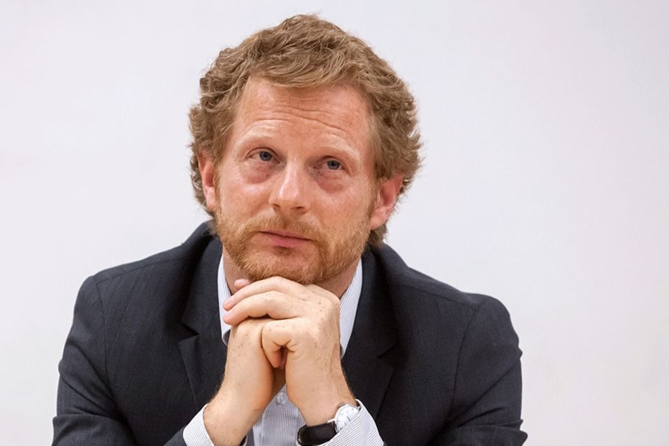 Die Kita "Im Hutholz" wird für 3,35 Millionen Euro saniert. Baubeginn ist im Februar, so Bürgermeister Michael Stötzer (45, Grüne).