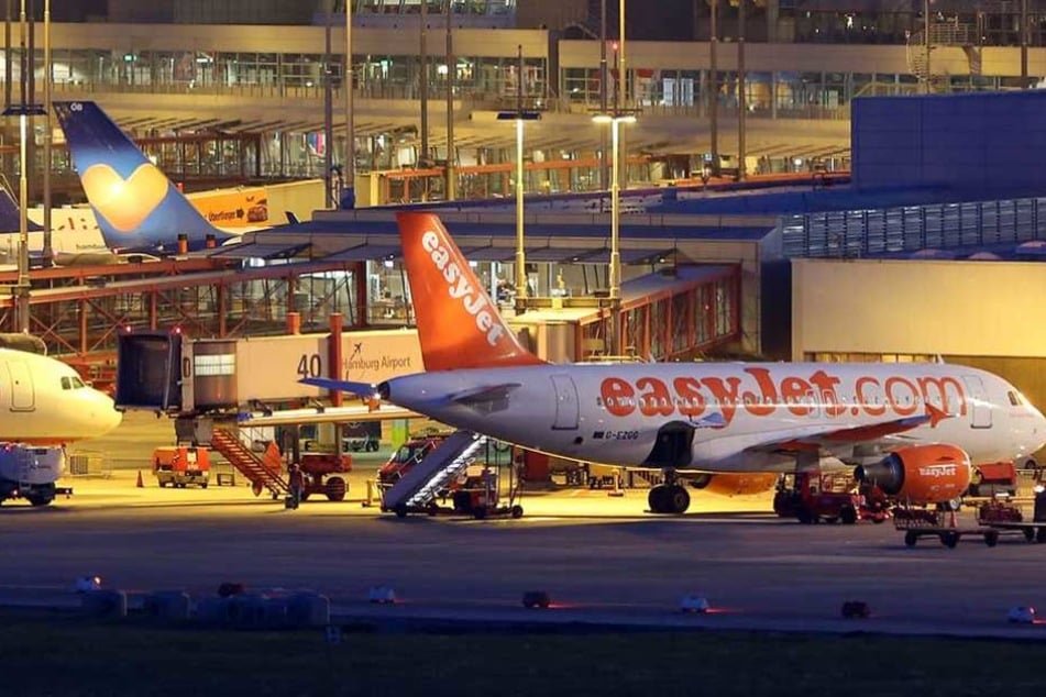 Der Flughafen in Hamburg wurde am Donnerstagabend gesperrt (Archivbild).