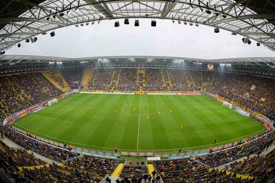 Das DDV-Stadion ist schon jetzt ein stimmungsvoller Tempel.