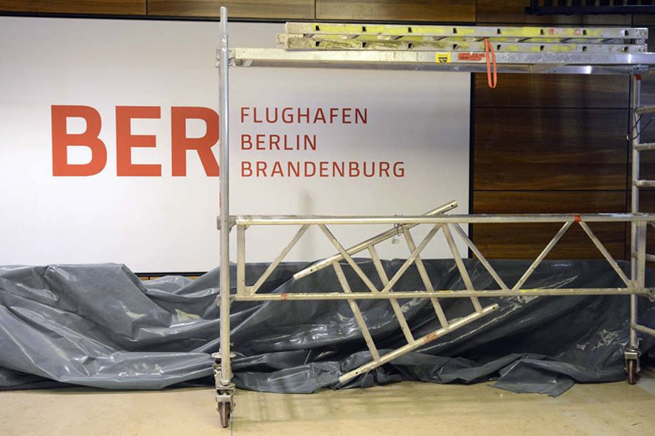 Die Eröffnung des BER im Jahr 2017 sei ein "ambitioniertes Ziel"...