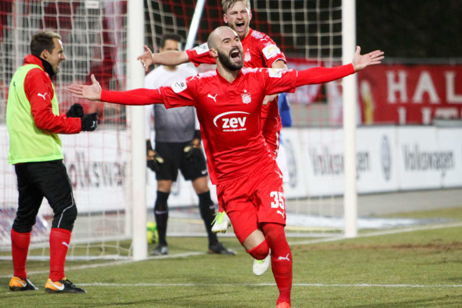 Nico Antonitsch bejubelt seinen Treffer zum 1:0.