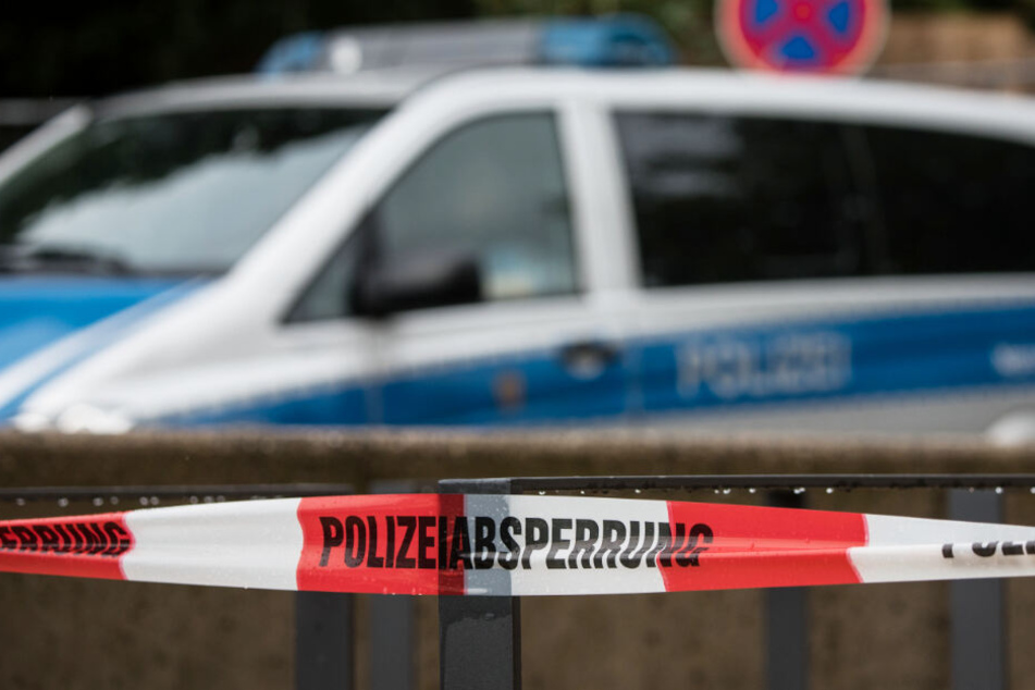 Polizisten konnten den Tatverdächtigen in Tatortnähe festnehmen (Symbolbild).