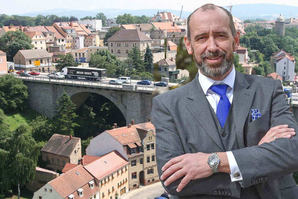 Pro Neonazi einen Euro. Den Erlös will OB Alexander Ahrens (51) spenden.