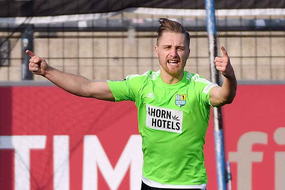 Björn Jopek jubelt! Nach mehr als 21 Monaten gelang ihm endlich wieder ein Treffer.