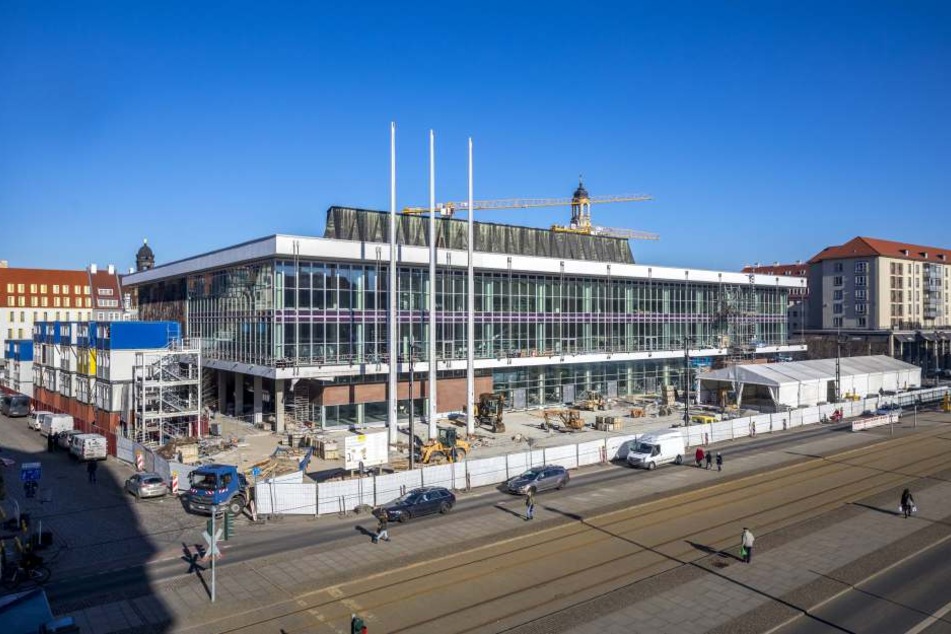 Der Kulturpalast in Dresden soll am 28. April endlich eröffnet werden.