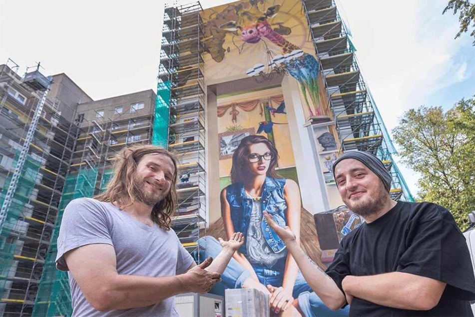 Rebel Art-Inhaber Guido Günther (29, l.), hier mit Markus Esche (35), will Chemnitz mit Graffiti-Kunst bunter machen.