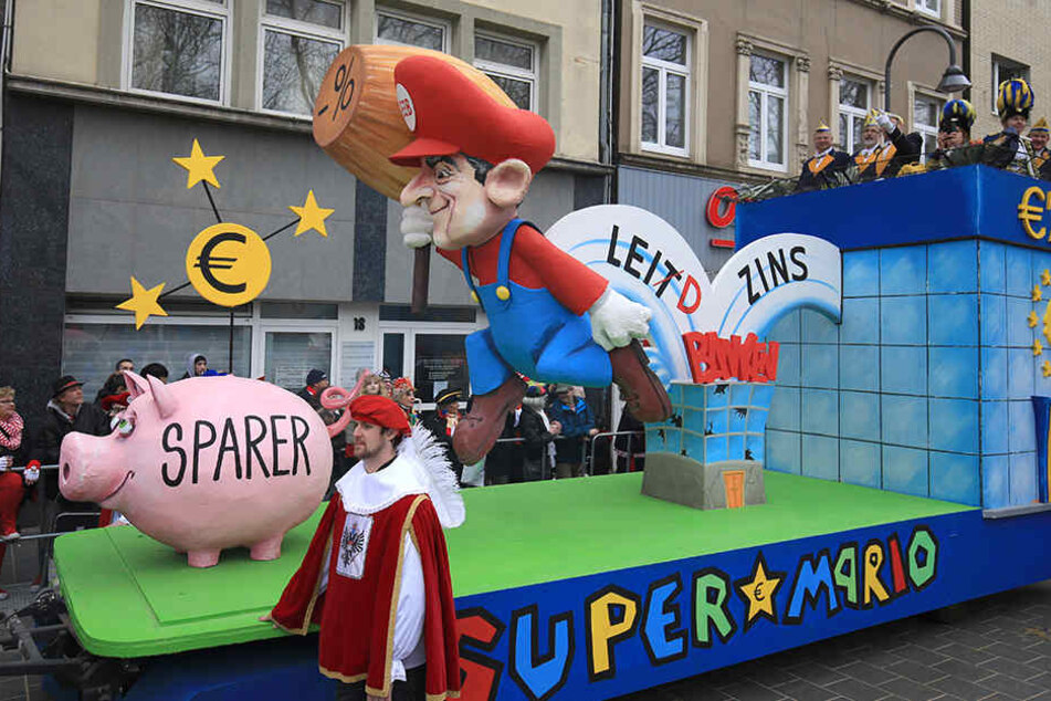 Am Rosenmontag dürfen die Karnvalswagen fahren, Lkw nicht.