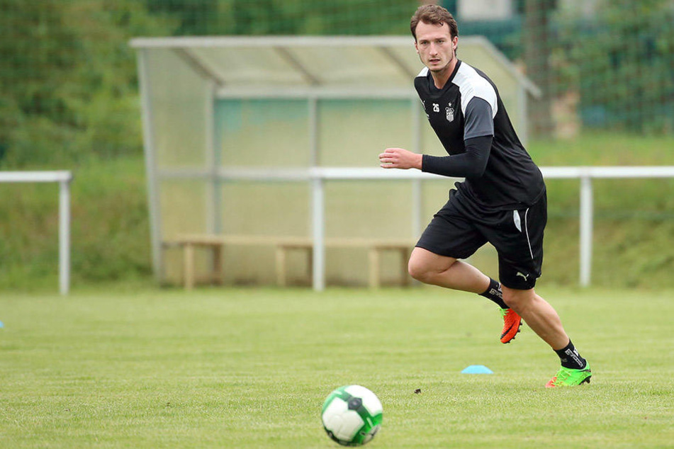 Seit Mittwochvormittag spielt Dimitrios Ferfelis beim FSV Zwickau vor.