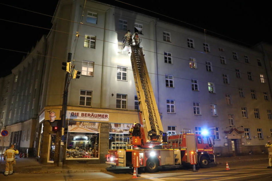 Die Feuerwehr war am Montagabend mit mehreren Einsatzkräften vor Ort.