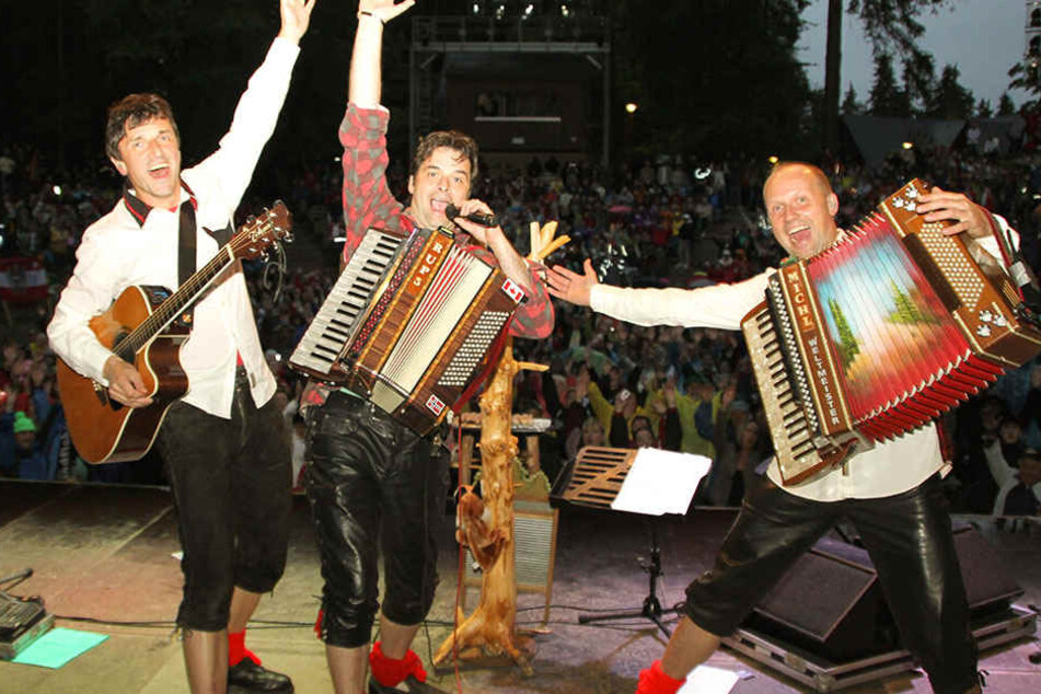 Massen an Fans pilgerten jedes Jahr zum Fantreffen der Randfichten auf die Greifensteine, so wie hier 2011.