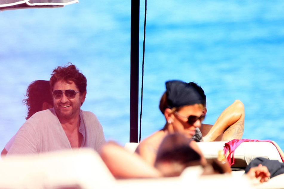 Im Juli erwischten Paparazzi den Schauspieler noch am Strand von Mykonos - mit Morgan Brown.