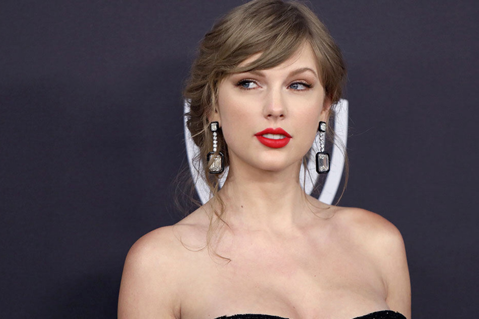 Taylor Swift (29)