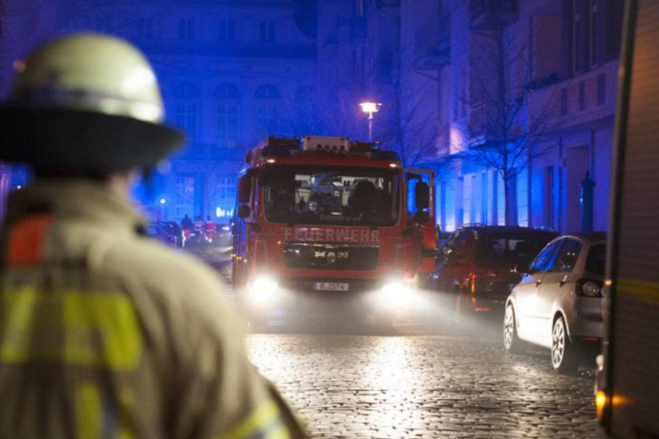 Als die Feuerwehr eintrifft, steht schon das ganze Kinderzimmer in Flammen. (Symbolbild).