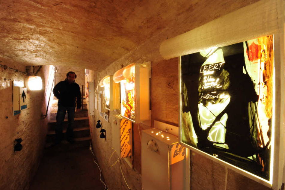 Jährlich kommen tausende Besucher zur Geraer Höhler-Biennale und betrachten Kunst unter der Erde.
