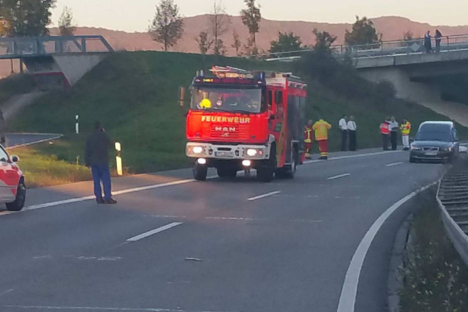 Ein Motorradfahre rist am Sonntagabend auf der B28 nahe Metzingen gestorben.