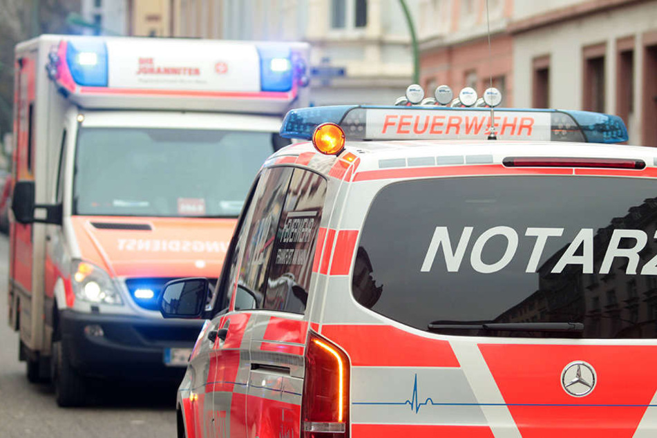 In Leipzig hat ein betrunkener Fahrer einen Unfall gebaut. Vier Personen wurden verletzt. (Symbolbild)