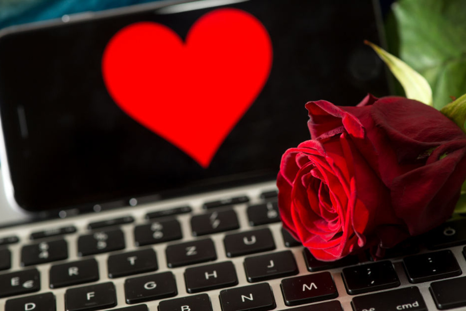 Im Internet wartet nicht nur die große Liebe. (Symbolbild)