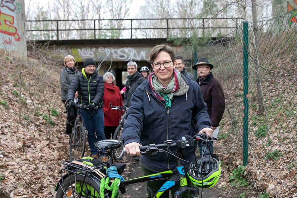 Stadträtin Ulrike Caspary (51, Grüne) kämpft mit Anwohnern für den Erhalt des Heidetunnels.