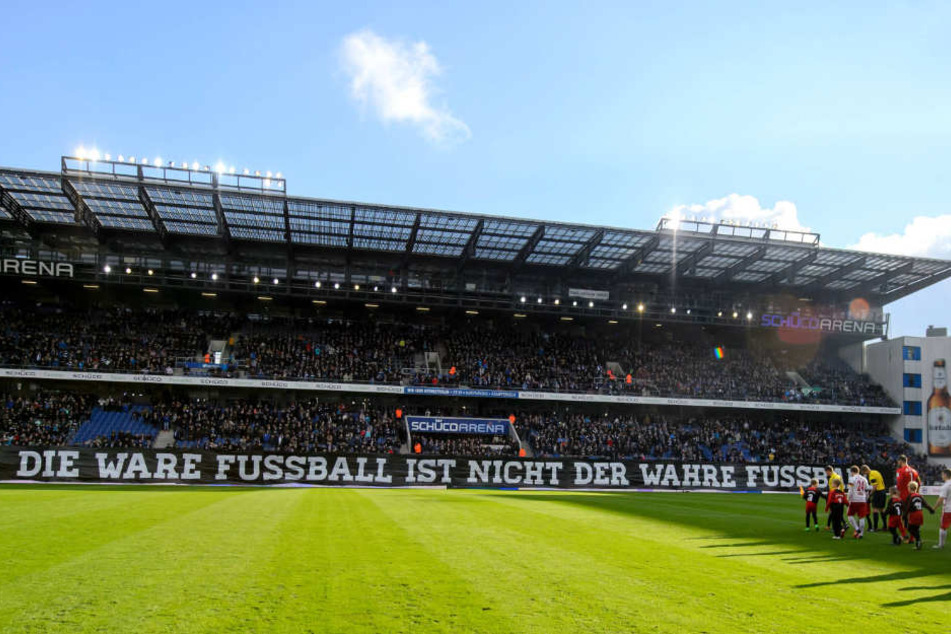 Durch den Bau Osttribüne hat sich der Club stark verschuldet.