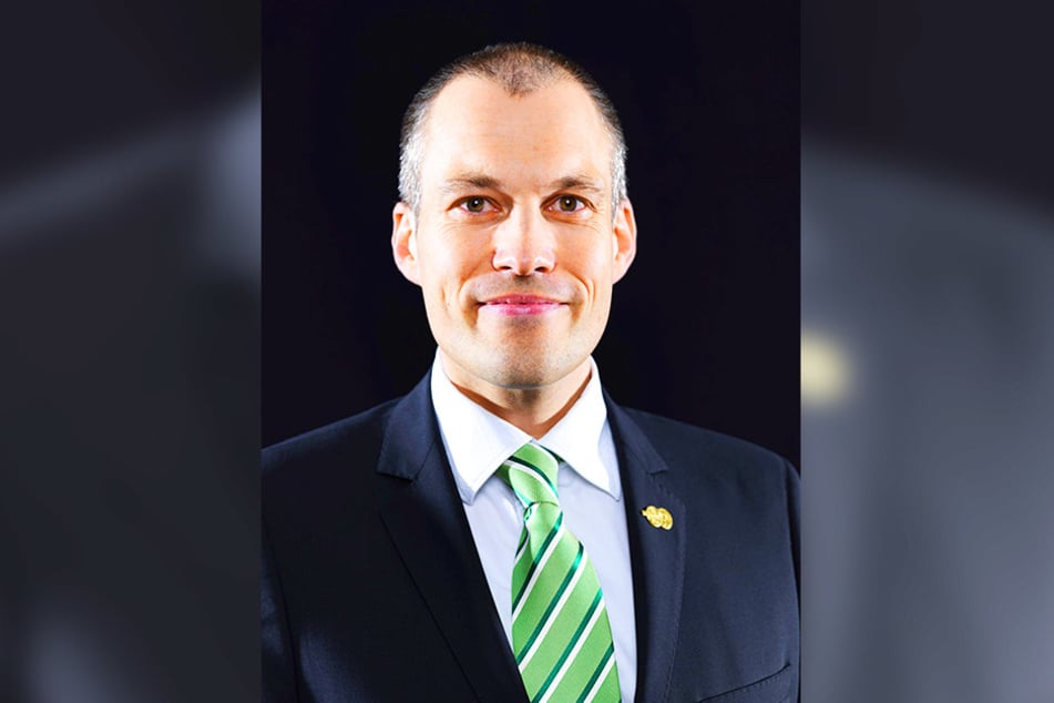 Unternehmer und Hochschullehrer Prof. Dr. Oliver Pott steht dem Aufsichtsrat des SC Paderborn demnächst als neues Mitglied für Wirtschaftsfragen zur Verfügung.