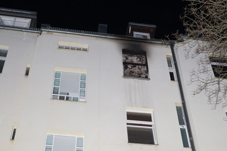 Noch ist unklar, wie es zu dem Wohnungsbrand kam.