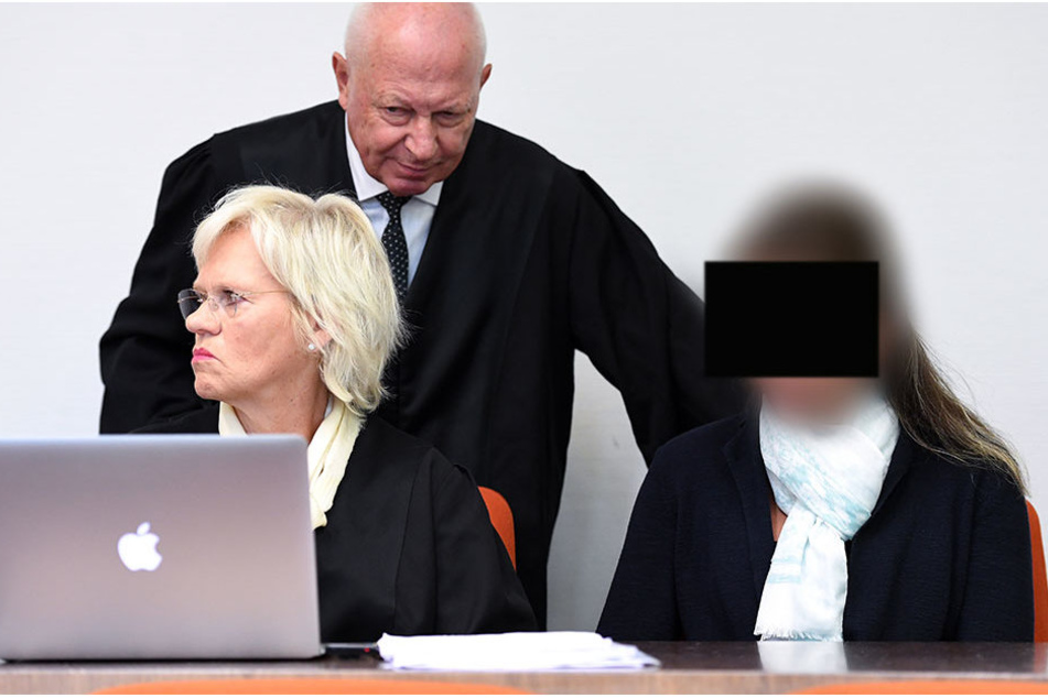 Die Angeklagte vor Gericht.