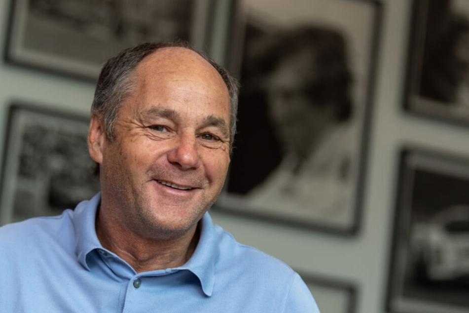 DTM-Boss Gerhard Berger im Büro seiner Spedition.