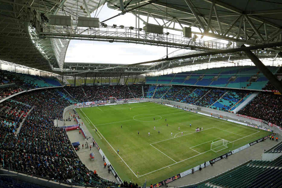 Die Red-Bull-Arena bietet 43.000 Zuschauern Platz.