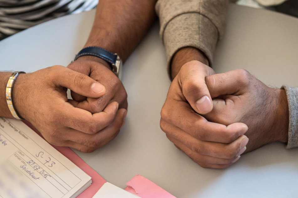 Trotz guter Asylchancen werden Flüchtlinge teilweise zur Ausreise gedrängt (Symbolbild).