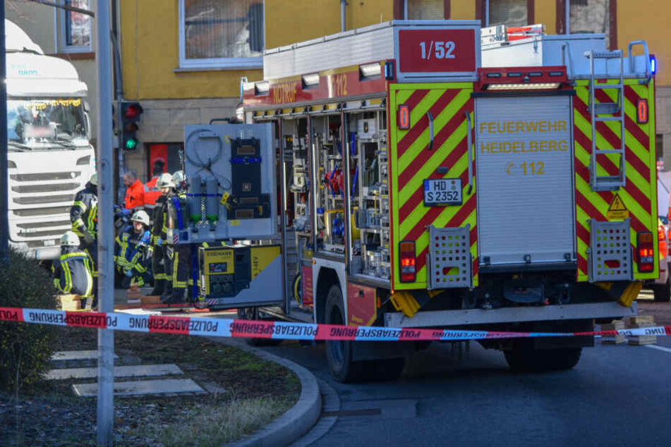 Die Peterstaler Straße war im Bereich der Unfallstelle bis ungefähr 11.45 Uhr gesperrt.