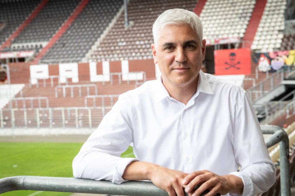 Bei der Vorstellung zum neuen Sportchef hatte Andreas Bornemann noch gute Laune.