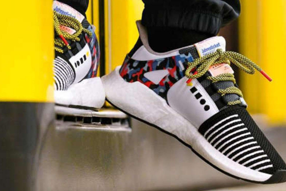 Die letzten beiden Exemplare des beliebten BVG-Sneakers sind versteigert worden.