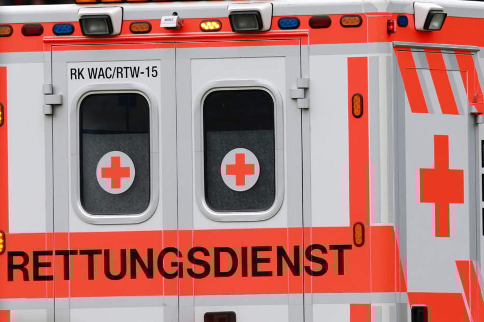 Der Fahrer überlebte den schweren Unfall nicht. (Symbolbild)